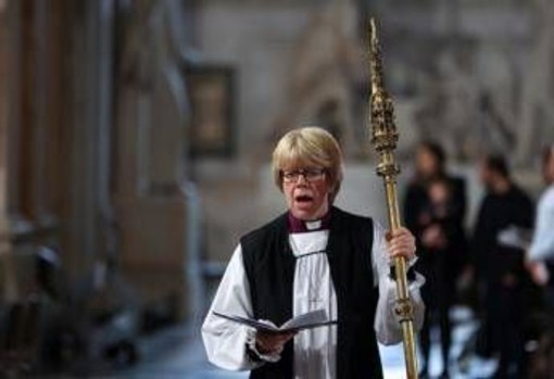 Inghilterra, la chiesa è guidata da una donna: mai successo in 5 secoli
