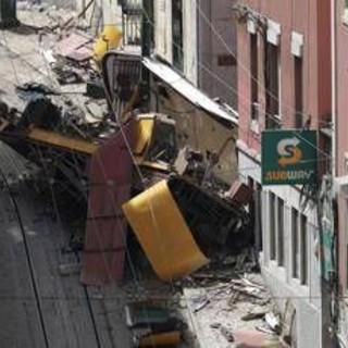 Incidente funicolare Lisbona causato da disconnessione cavo tra le due cabine
