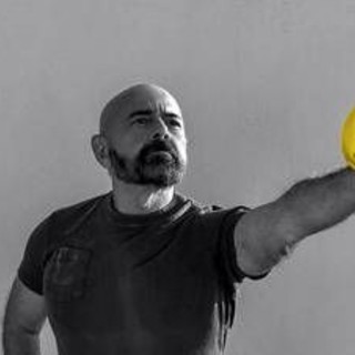 Il graffio musicale di Peppi Nocera: 'Mi fanno male i capelli' e la sinistra a Capalbio Il graffio musicale di Peppi Nocera: 'Mi fanno male i capelli' e la sinistra a Capalbio