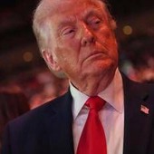 Trump: "Ue non rispetta accordo, dazi su camion e auto aumentano del 25%"