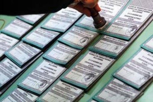 Elezioni Regionali: si vota oggi in Campania, Puglia e Veneto Elezioni Regionali: si vota oggi in Campania, Puglia e Veneto