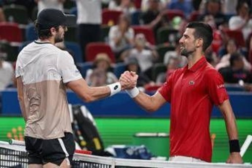 Djokovic si complimenta, Vacherot lo 'supplica': &quot;Non ritirarti&quot;