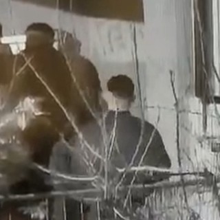 Smantellata piazza di spaccio sul litorale di Ostia, 26 arresti