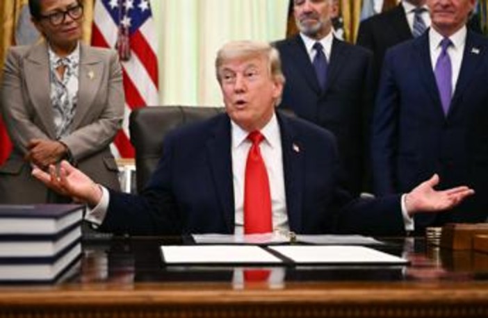 Iran- Usa, Trump: "Accordo sarà firmato domani, subito dopo Hormuz sarà riaperto" Iran- Usa, Trump: "Accordo sarà firmato domani, subito dopo Hormuz sarà riaperto"