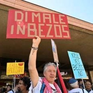 Matrimonio e proteste a Venezia, Jeff Bezos &quot;amareggiato&quot;