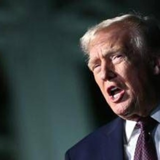 Siria, Usa colpiscono oltre 70 obiettivi Isis. Trump: "Ritorsione molto seria"