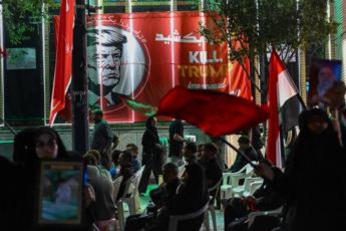 Iran, Usa si preparano a lunga escalation. Stretto di Hormuz, paralisi dopo i raid