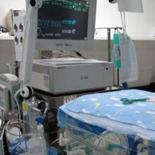 Morti due neonati prematuri in ospedale a Bolzano, i piccoli contagiati da un batterio