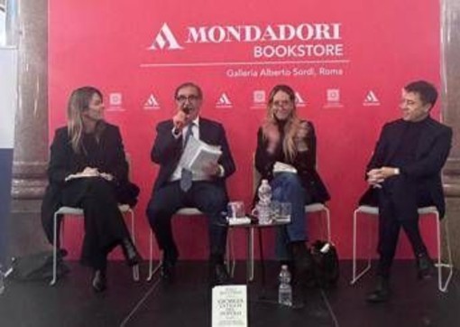 "Meloni cresce perché riconosciuta come figlia del popolo", Bocchino presenta libro sulla premier a Roma