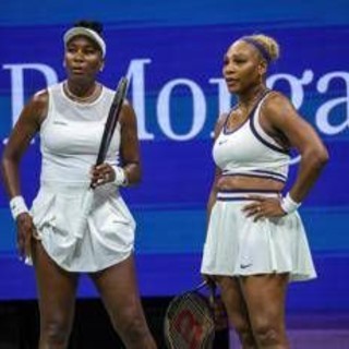Us Open, sorelle Williams eliminate al primo turno di doppio Us Open, sorelle Williams eliminate al primo turno di doppio