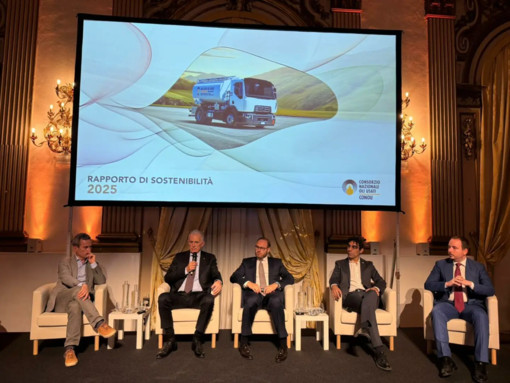Oli minerali usati, dati record con 100% di raccolta e oltre 98% di rigenerazione Oli minerali usati, dati record con 100% di raccolta e oltre 98% di rigenerazione