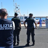Ragusa, in carcere tre scafisti per favoreggiamento dell’immigrazione clandestina Ragusa, in carcere tre scafisti per favoreggiamento dell’immigrazione clandestina