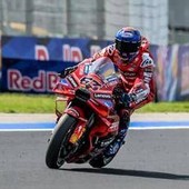 MotoGp, Bagnaia in pole nel Gp Francia davanti a Marquez e Bezzecchi. La griglia di partenza