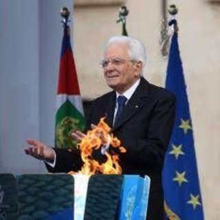 Road to Milano Cortina 2026: la fiamma olimpica colora l'Italia Road to Milano Cortina 2026: la fiamma olimpica colora l'Italia