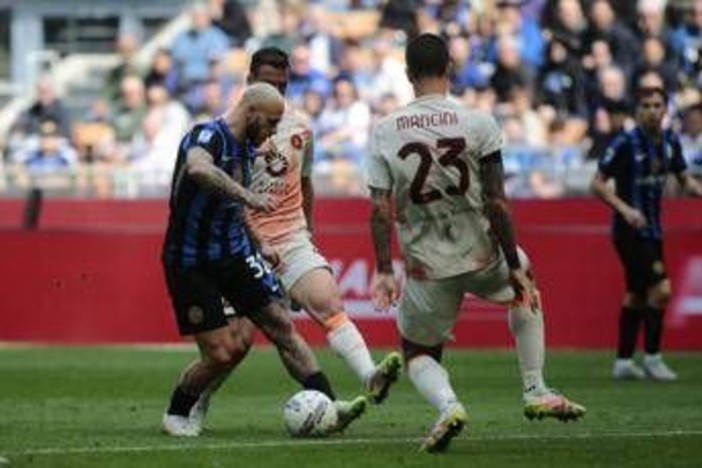 Inter-Roma 0-1, festa giallorossa a San Siro. Terzo ko consecutivo per i nerazzurri