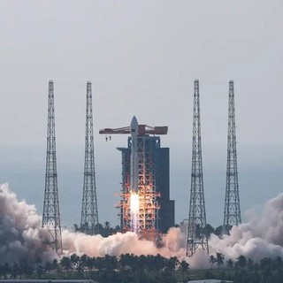Cina, lanciato un nuovo gruppo di satelliti per Internet