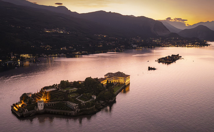Tre anni di scatti in barca a vela: a Vogogna la presentazione la nuova opera fotografica di Walter Zerla
