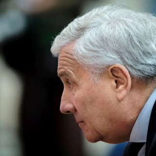 Tajani “Extraprofitti sono tassa odiosa. Ma chi decide cosa è extra?”