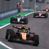 Norris vince in Brasile, Antonelli 2° e Verstappen 3° partendo da pit lane