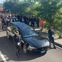 Operaio morto al Colosseo, folla ai funerali di Andrea Moretti: presente anche il ministro Giuli