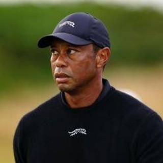 Tiger Woods arrestato dopo incidente d'auto, il suv si ribalta