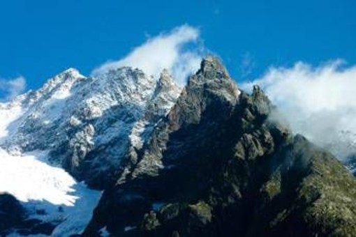 Nepal, Farnesina: morti i due italiani dispersi sul massiccio del Manaslu. Altri 6-7 connazionali mancano all'appello