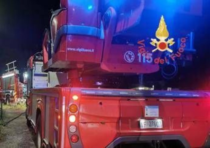 Auto in fiamme sulla superstrada Siena-Grosseto, morto 37enne