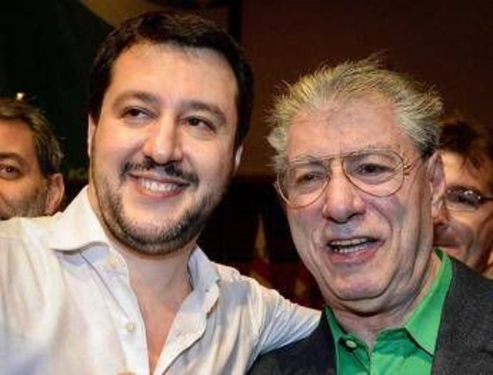 Salvini e l'addio a Umberto Bossi: "Mi hai cambiato la vita, ti saluto con gratitudine"