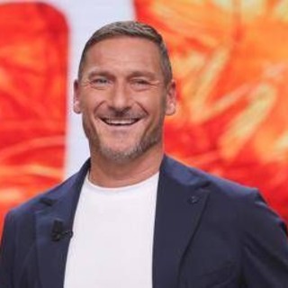 &quot;Non ci sono più gli americani di un tempo&quot;, ma nella foto c'è Totti
