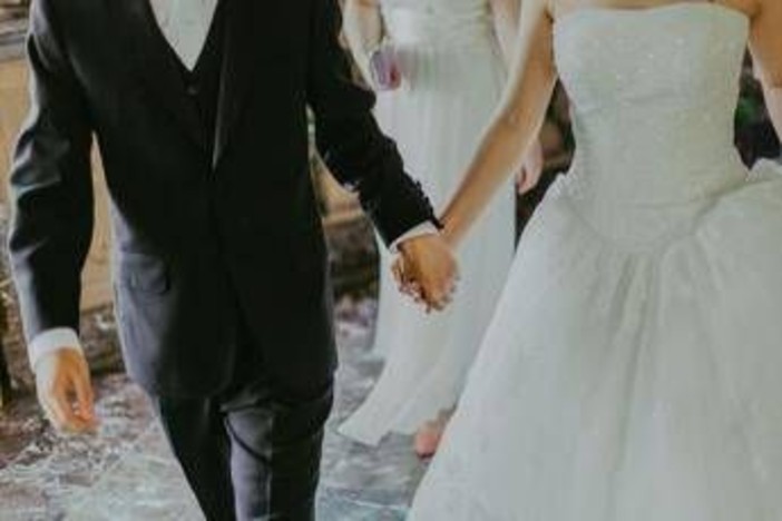 Matrimonio da incubo, dall'Australia alla Val d'Orcia: gli sposi finiscono in Tribunale