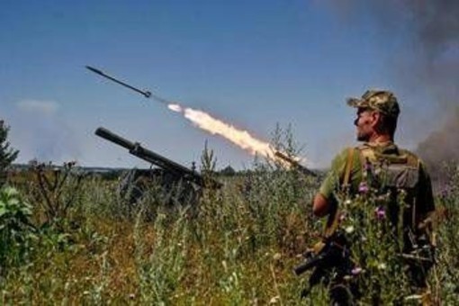Ucraina, Zelensky: "Colpiremo Russia al cuore". Kim aiuta Putin: 30mila soldati dalla Nordcorea Ucraina, Zelensky: "Colpiremo Russia al cuore". Kim aiuta Putin: 30mila soldati dalla Nordcorea