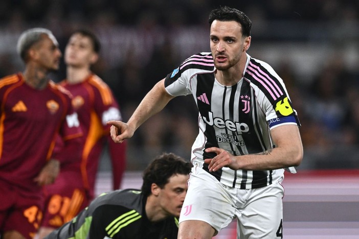 Gatti salva la Juve al 93′, la Roma si morde le mani: 3-3 all’Olimpico Gatti salva la Juve al 93′, la Roma si morde le mani: 3-3 all’Olimpico