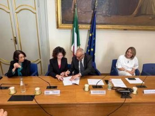 Inps, Minerva: "Benefici per aziende che entrano in rete agricola di qualità" Inps, Minerva: "Benefici per aziende che entrano in rete agricola di qualità"