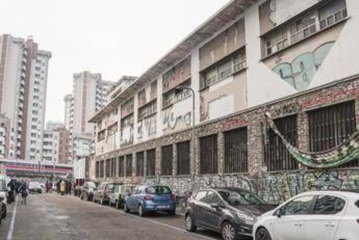 Milano, al via sgombero centro sociale Leoncavallo. Salvini: &quot;Dopo decenni di illegalità si cambia&quot;