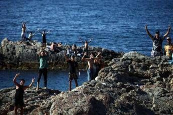 Migranti, Ue propone riforma Frontex: 30mila agenti e regia su rimpatri
