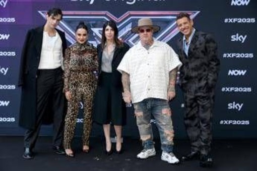 X-Factor, è la notte degli inediti: come funziona la puntata e quali sono i brani