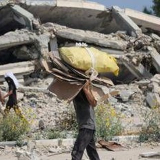 Gaza, Israele annuncia ripresa lanci aiuti umanitari: &quot;Corridoi per convogli Onu con cibo&quot;