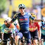 Merlier concede il bis in volata al Tour, Pogacar resta in giallo