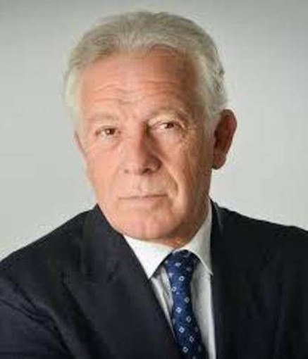 Lum, laurea magistrale honoris causa in economia e management a Paolo Agnelli Lum, laurea magistrale honoris causa in economia e management a Paolo Agnelli