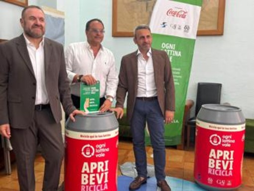 Sostenibilità, Cial porta 'Ogni Lattina Vale' sulle spiagge di Salerno e della Calabria Sostenibilità, Cial porta 'Ogni Lattina Vale' sulle spiagge di Salerno e della Calabria