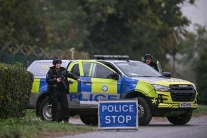 Presunto attacco alla base della Raf di Fairford, svolta nelle indagini: arrestato cittadino britannico-iraniano Presunto attacco alla base della Raf di Fairford, svolta nelle indagini: arrestato cittadino britannico-iraniano