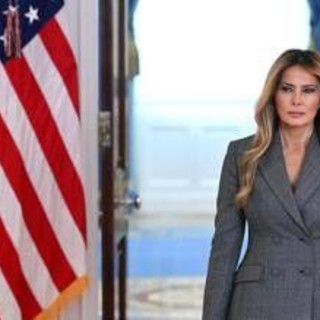 Melania Trump torna in pubblico dopo un mese: il nuovo progetto e la risposta alle critiche