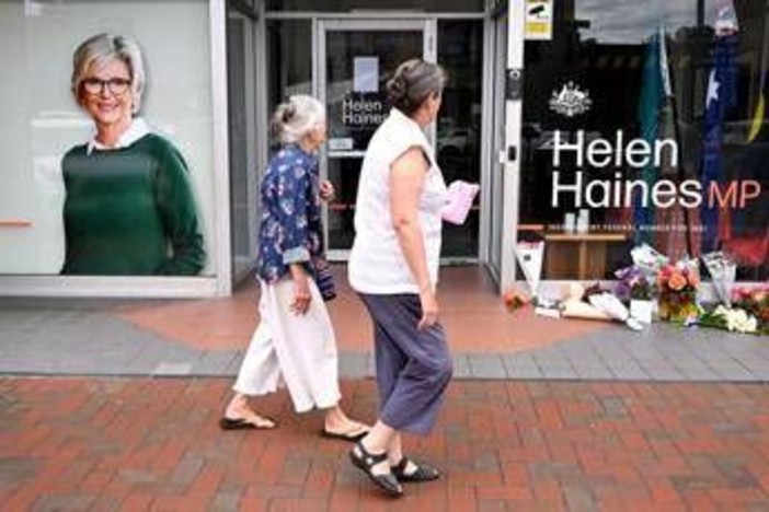 Deputata australiana investita da auto, amputata una gamba. Incriminato un 43enne per 'attacco mirato' Deputata australiana investita da auto, amputata una gamba. Incriminato un 43enne per 'attacco mirato'