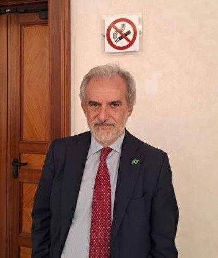 Fumo: Perrone (Aiom), 'in Italia causa 93mila morti l'anno, strage che costa a Ssn 25 mld' Fumo: Perrone (Aiom), 'in Italia causa 93mila morti l'anno, strage che costa a Ssn 25 mld'