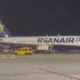 Spagna, incendio su volo Ryanair a Maiorca: 18 feriti lievi - Video