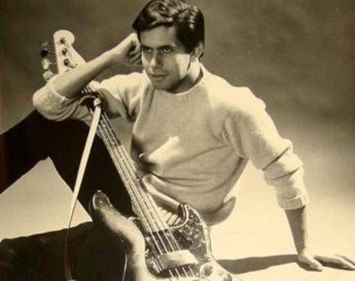 Morto a 83 anni Pino Presti, il maestro del basso dietro a tanti successi di Mina Morto a 83 anni Pino Presti, il maestro del basso dietro a tanti successi di Mina