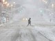 Tempesta di neve a New York, record storico dal 1963: oltre 40 milioni di persone in allerta