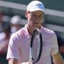 Spettatore infastidisce Dzumhur, Sinner si scusa: il gesto di Jannik a Miami
