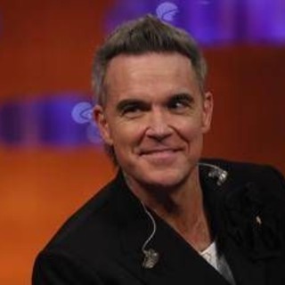 Robbie Williams torna con l'album 'Britpop', da oggi il primo brano 'Rocket'