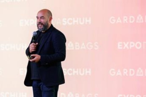 Fiere, Mattiello: "L'intelligenza artificiale aiuta il settore moda a prevedere il futuro" Fiere, Mattiello: "L'intelligenza artificiale aiuta il settore moda a prevedere il futuro"